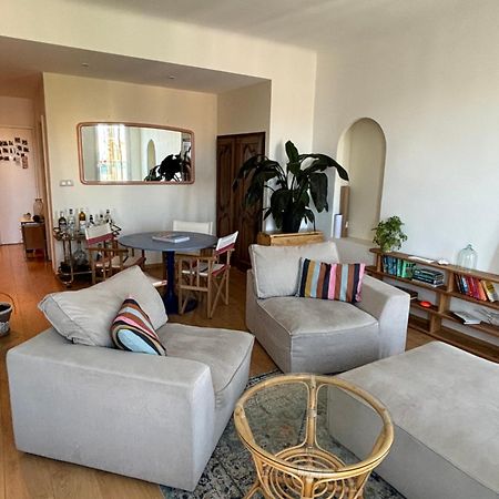 Room In Apartment In Palais Longchamp, Marseille Bagian luar foto